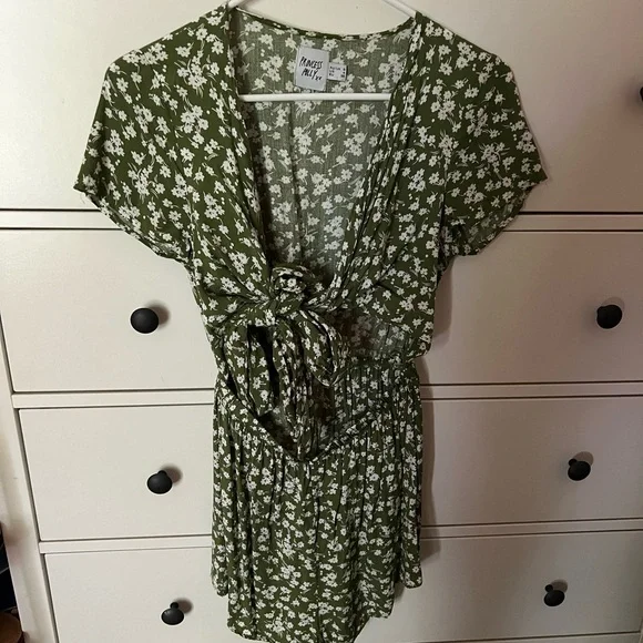 Princess Polly Ragnar Tie Front Romper Green Floral Women's Size 4 - Picture 12 of 13